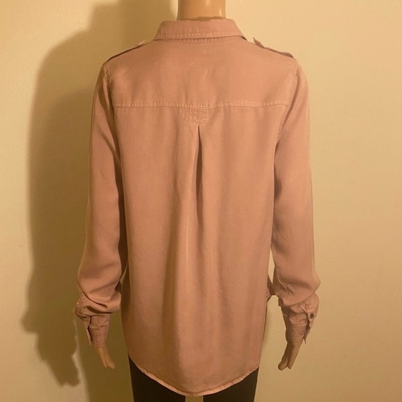Universal Thread Good Co Long Sleeve Front Button Hi-Low Blouse - Picture 2 of 4